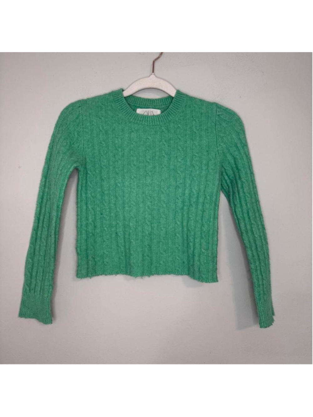 Zara Green girls Sweater
Size 9-10